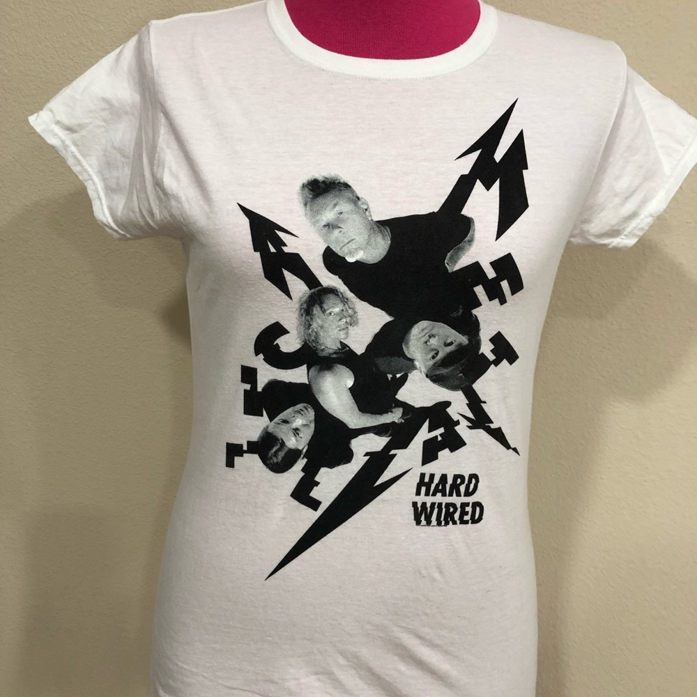 Metallica womans t-shirt size Large
